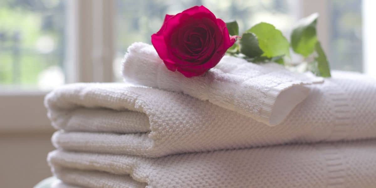 Quelles sont les 6 astuces pour obtenir des serviettes douces et