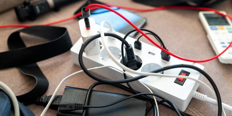 Découvrez nos astuces pour ranger vos cables électriques !