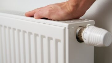 Comment fabriquer un réflecteur de chaleur pour le radiateur ?