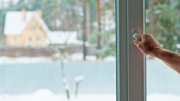 Astuces incontournables pour bien aérer votre maison en hiver : découvrez la durée idéale