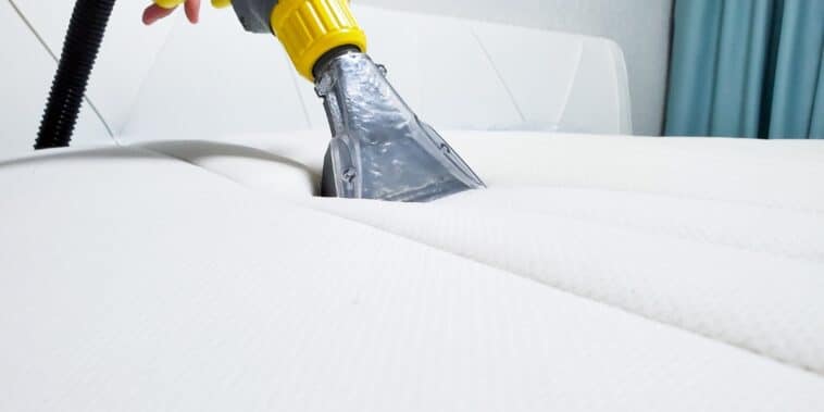 Quelle est la fréquence idéale pour laver votre matelas afin d’assurer un sommeil réparateur ?