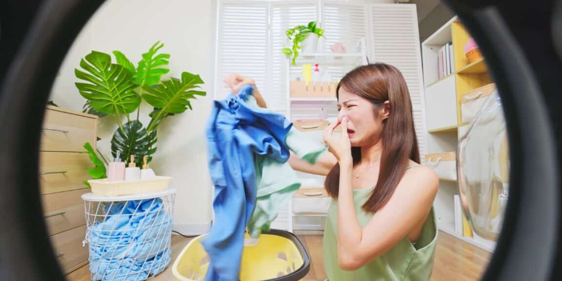 Comment éviter que votre linge pue lorsqu’il sort de la machine ? Voici les astuces efficaces !