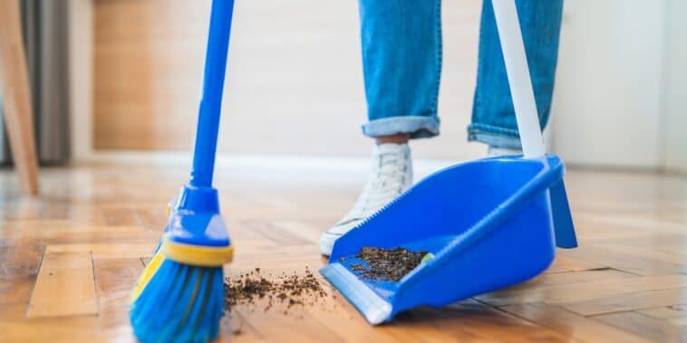 Nettoyez votre terrasse avant le printemps : découvrez les gestes pratiques à adopter