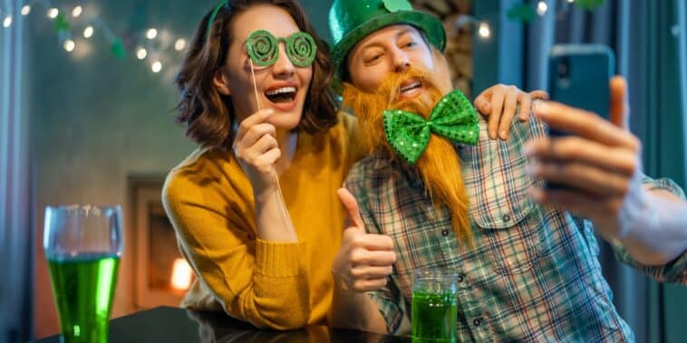 La célébration de la Saint-Patrick en France : comprendre l'engouement pour cette fête irlandaise dans l'actualité