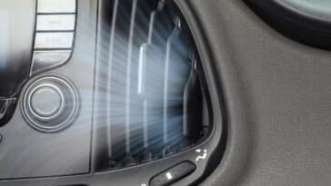 Astuces pratiques : 3 méthodes simples pour purifier l'air de votre voiture