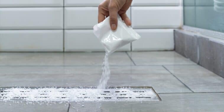 Astuces écologiques pour nettoyer et entretenir ses canalisations sans produits chimiques !