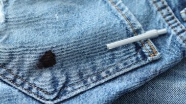 Comment enlever une tache de stylo des vêtements ?