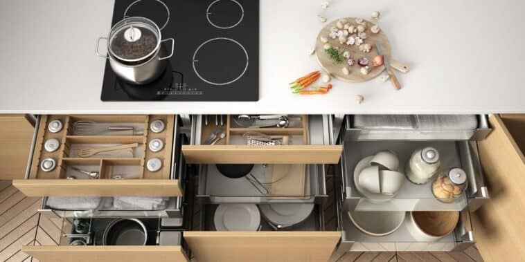 Découvrez les secrets d'une cuisine organisée : des astuces de rangement et des conseils pour optimiser l'espace