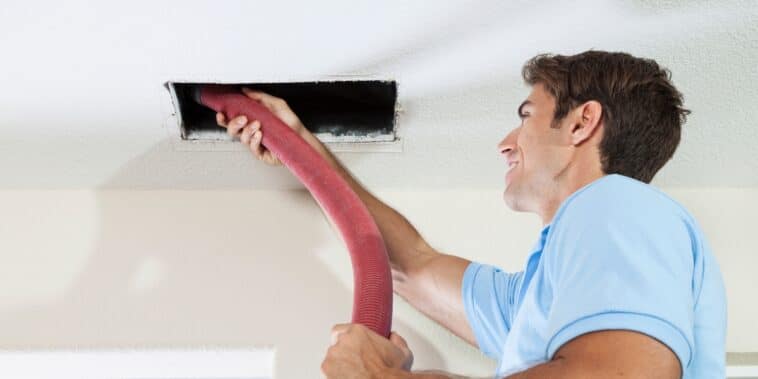 Astuces pratiques pour nettoyer vos conduits d'aération et pourquoi c'est essentiel !