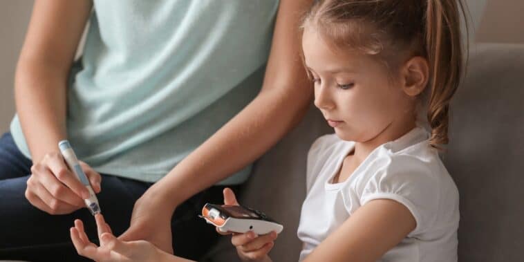 Conseils pratiques pour les parents : détecter les signes du diabète chez l'enfant et agir rapidement