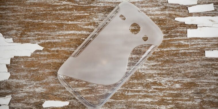 Redonnez de l'éclat à votre coque transparente jaunie avec ces 3 astuces naturelles pratiques !