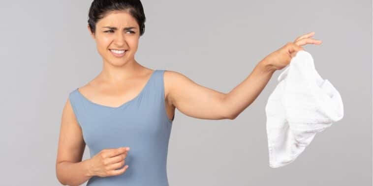 3 astuces infaillibles pour dire adieu à l'odeur d'humidité des serviettes de maison