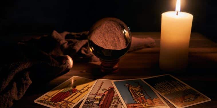 Le Tarot révèle les énergies cosmiques du 25 juillet 2024 : Découvrez comment la Lune et Mars influenceront votre journée