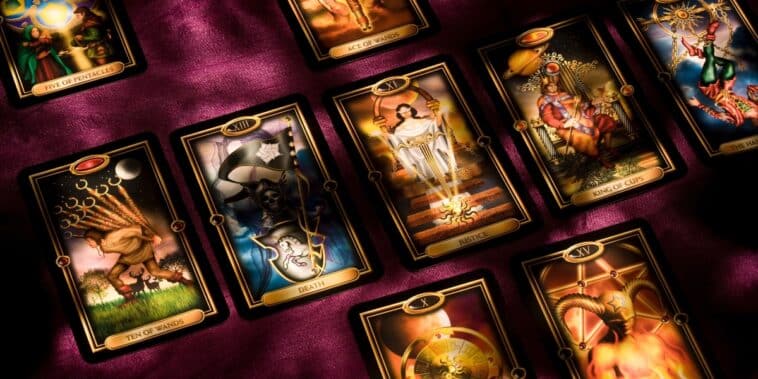 Découvrez le pouvoir des astres et du tarot : Vos prévisions astrologiques pour le 10 août 2024