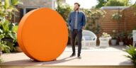 protégez vos meubles de jardin sans vous ruiner grâce à la housse ronde à seulement 15 € chez gifi. pratique, résistante et tendance, cette housse fait sensation pour préserver vos extérieurs tout au long de l’année !