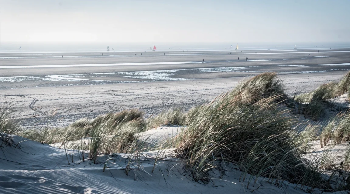 Fort-Mahon-Plage avec ses dunes, sa plage immense et la lumière de la baie de Somme